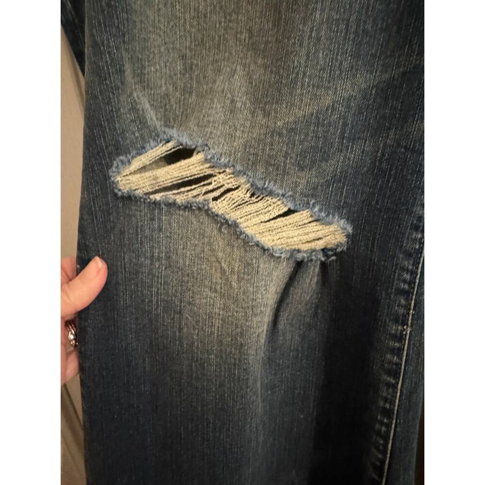 Torrid New Super-Flare Mid-Rise Vintage Stretch Jeans Destructed Plus 24 Tall - Picture 4 of 10